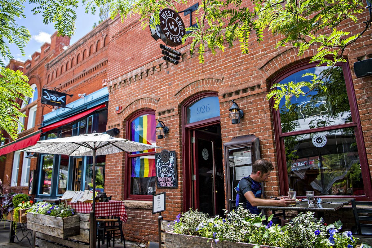 Local American Bar & Grill Located in Boulder, CO