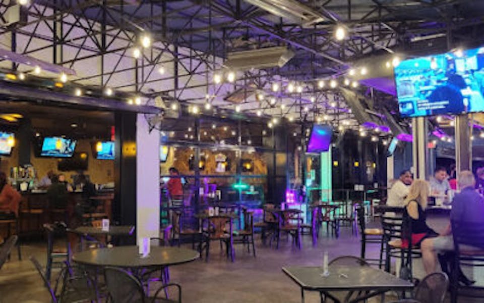 Incredible Features of A Fine Dining Experience in Sports Bars