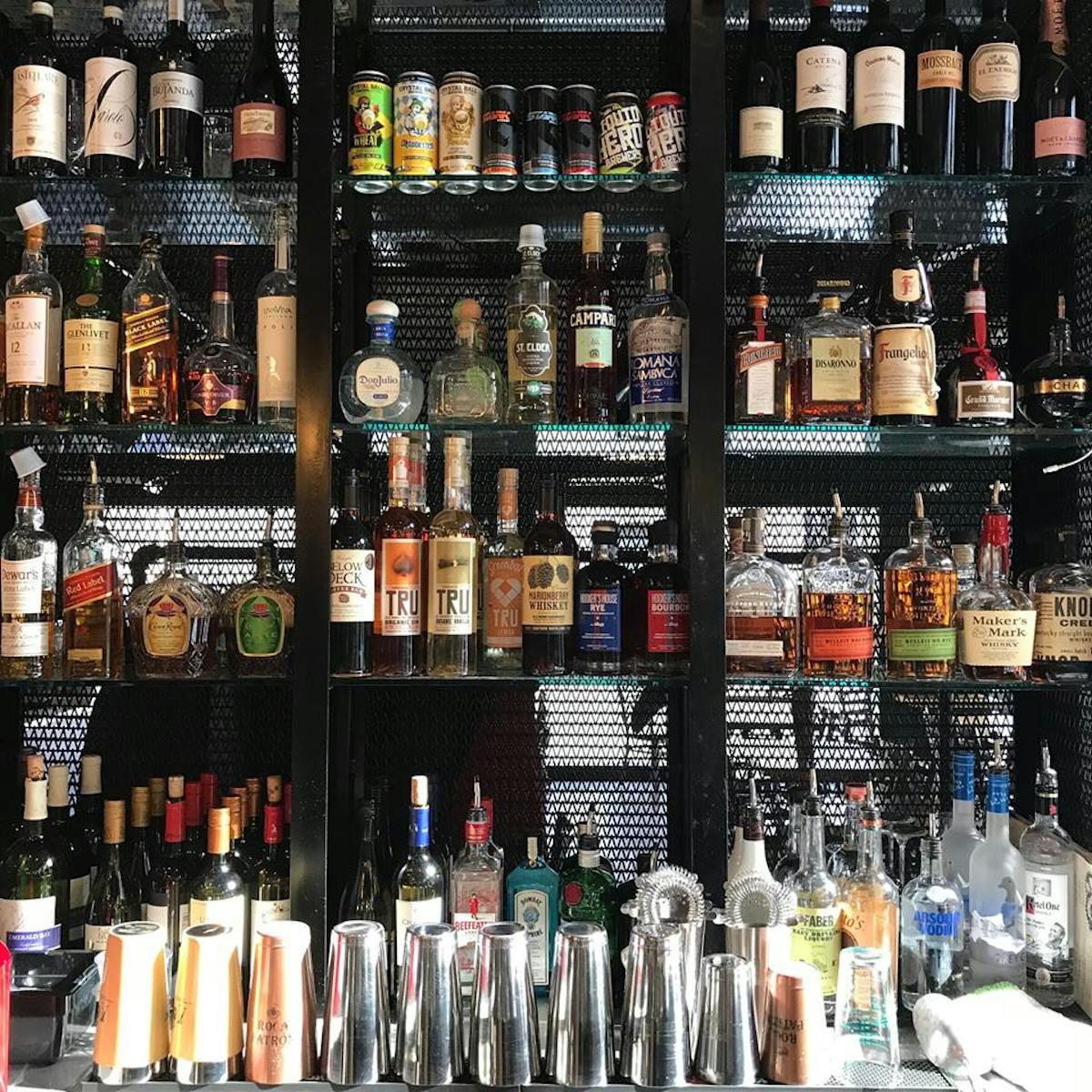 bar