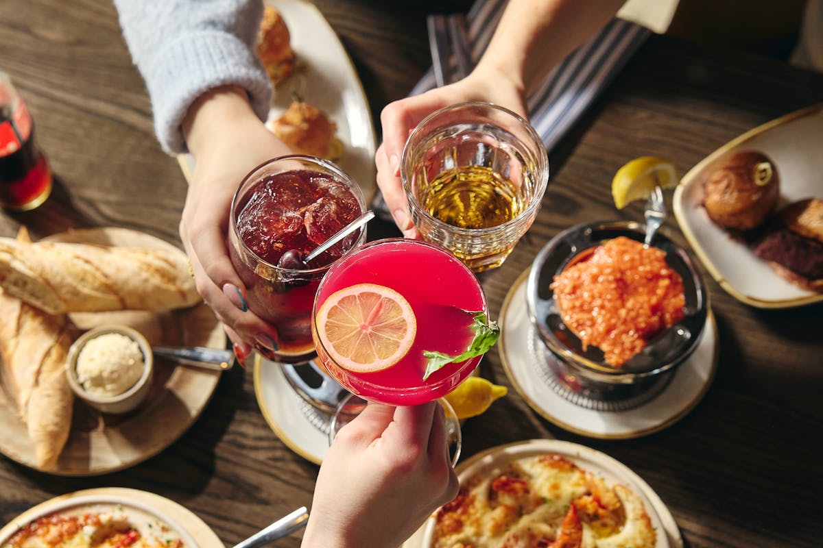 cocktails at happy hour in fishers