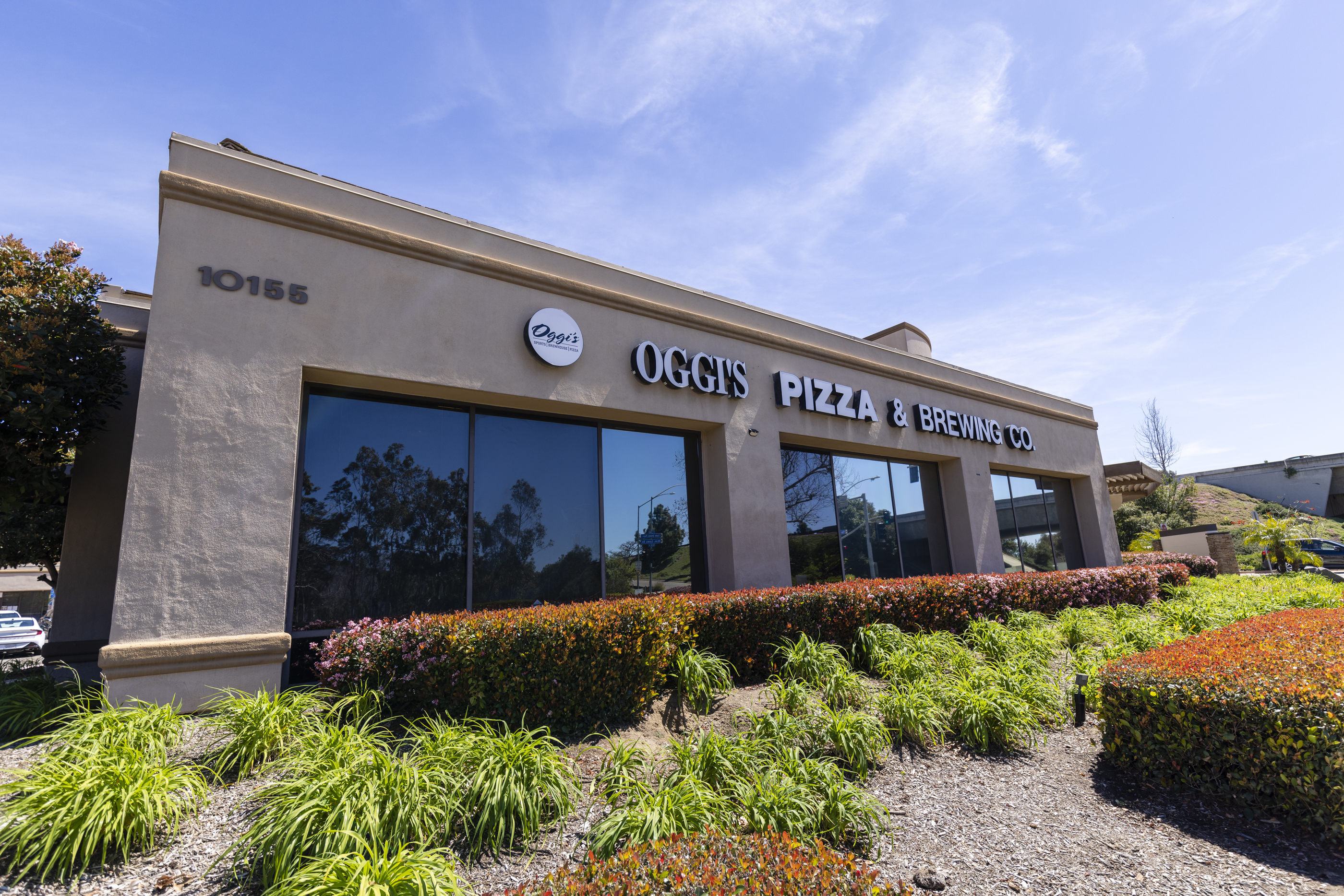 Oggi's Sports Brewhouse Pizza — Carmel Mountain