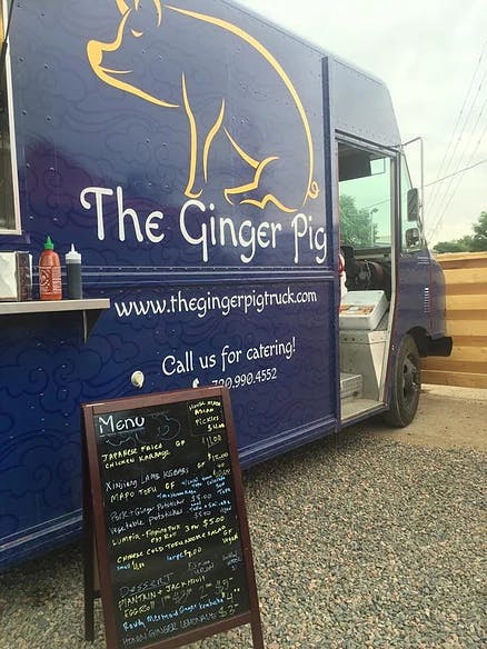 a picture of a food truck