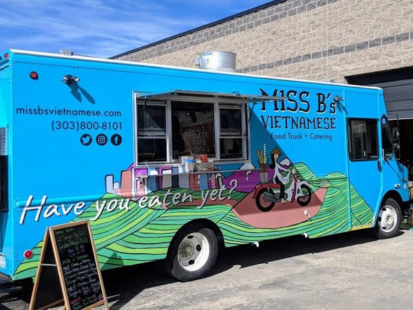 a picture of a food truck