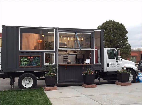 a picture of a food truck