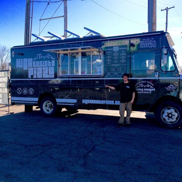 a picture of a food truck