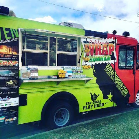 a picture of a food truck