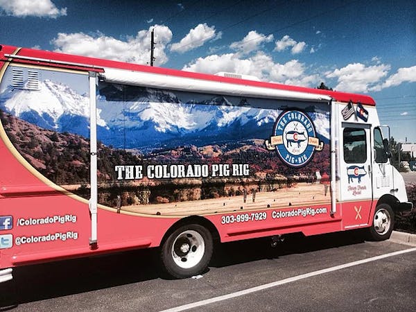 a picture of a food truck