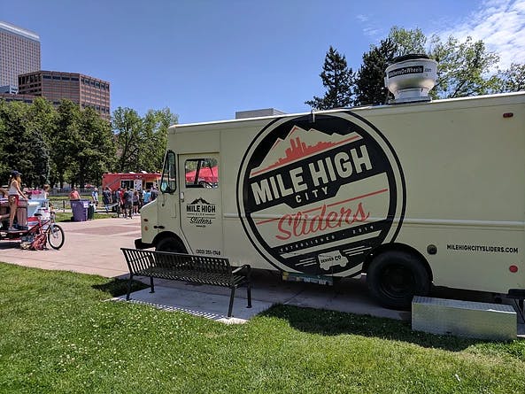 a picture of a food truck