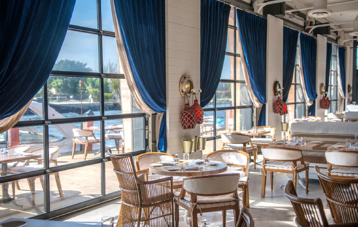 a restaurant's dining room