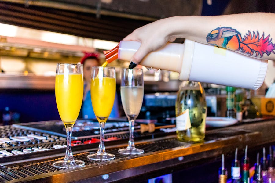 Catering Riveters in Tampa, FL