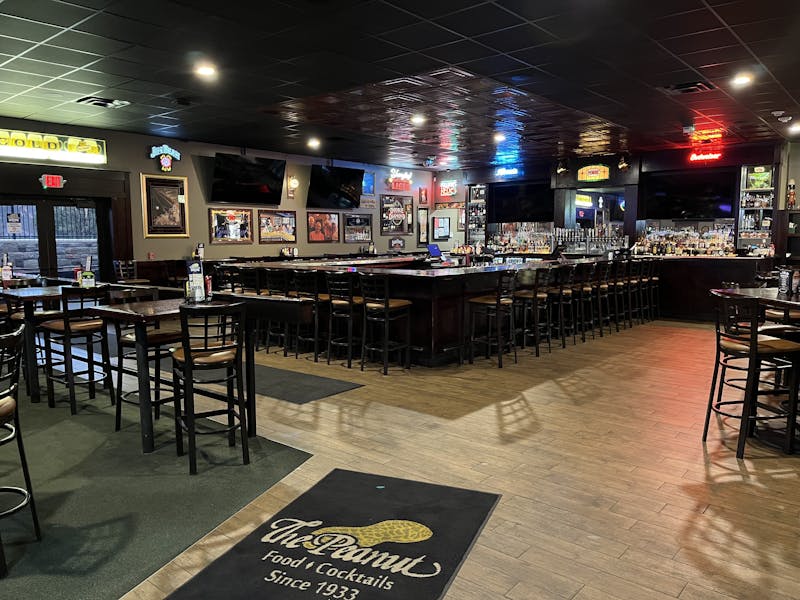 State Line Hours + Location Peanut Olathe American Restaurant in