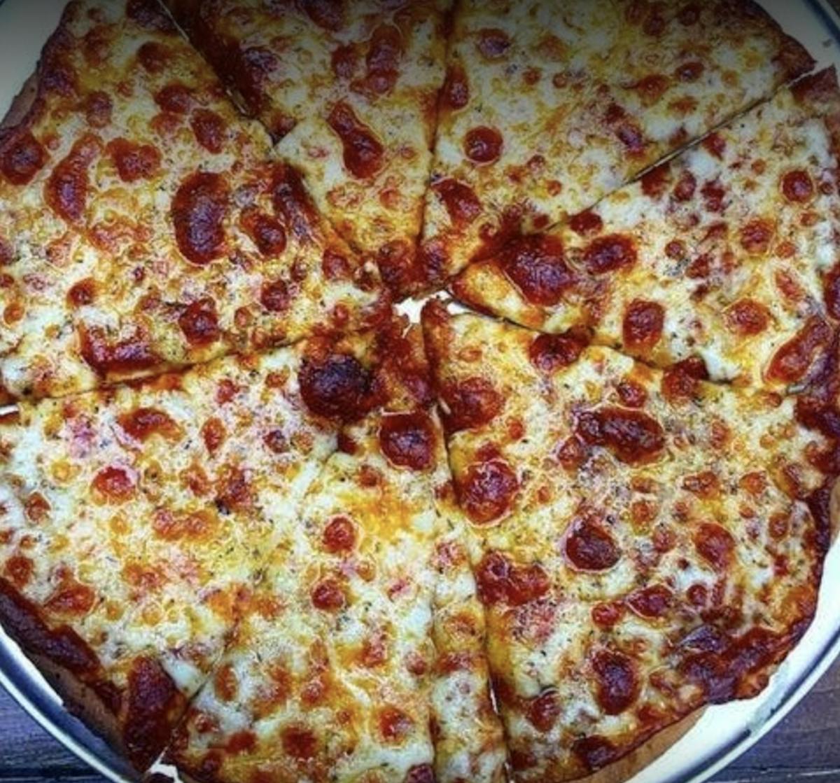 a photo of cheese pizza