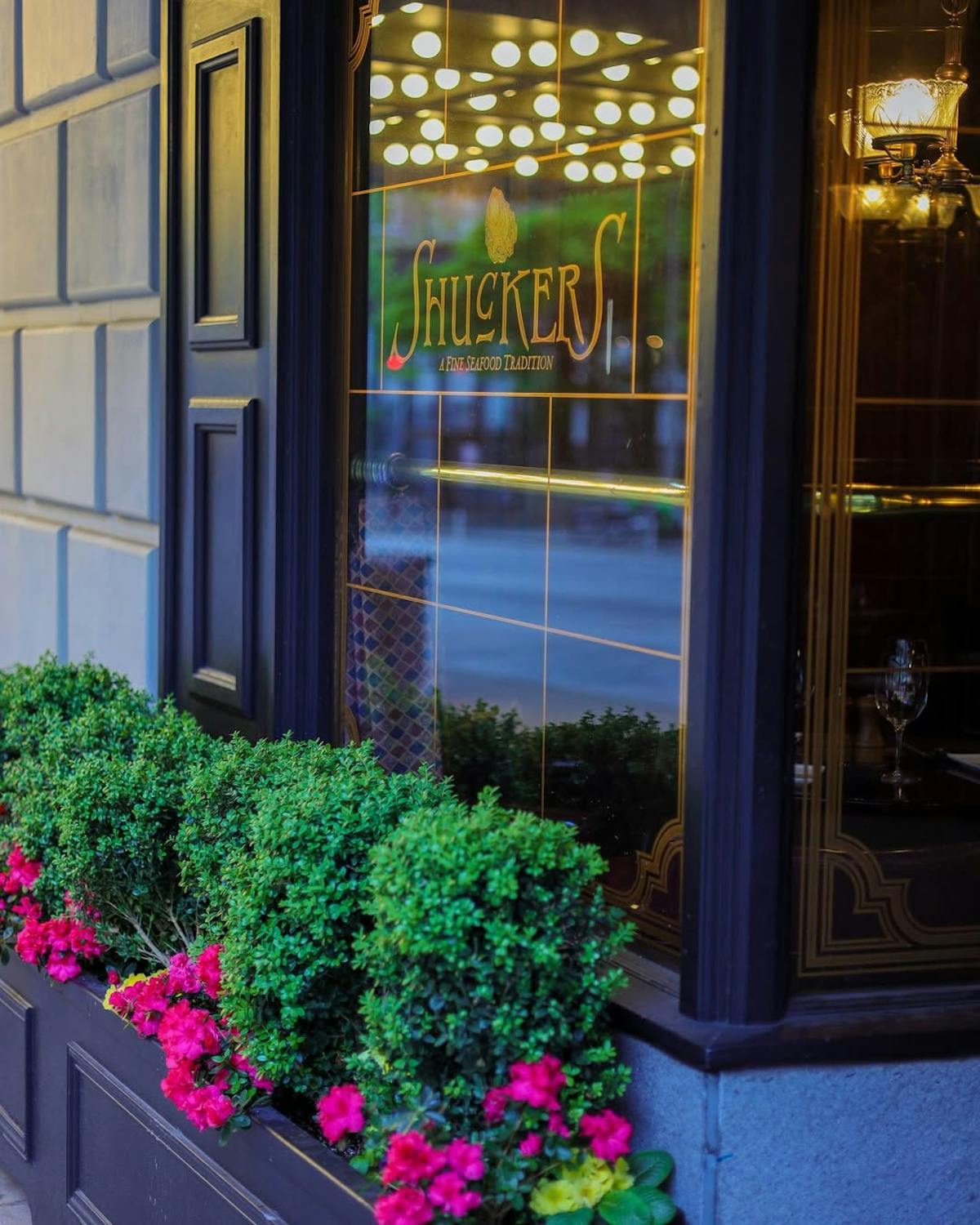 Shuckers exterior