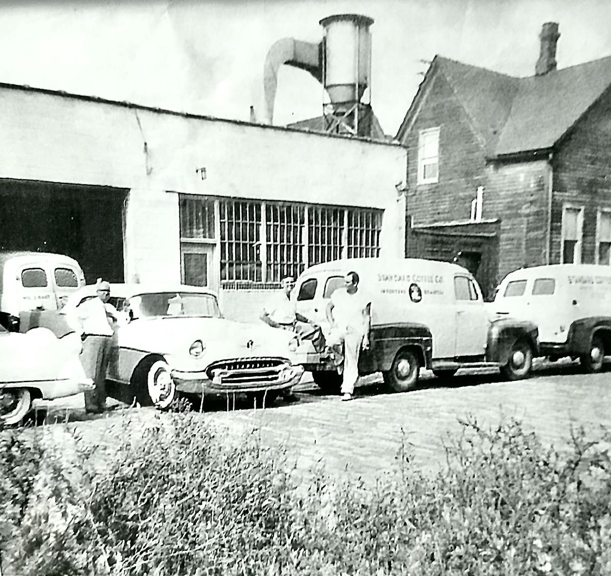 a truck is parked on the side of a building