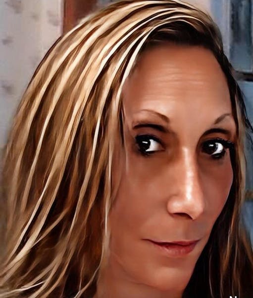 a close up of a woman