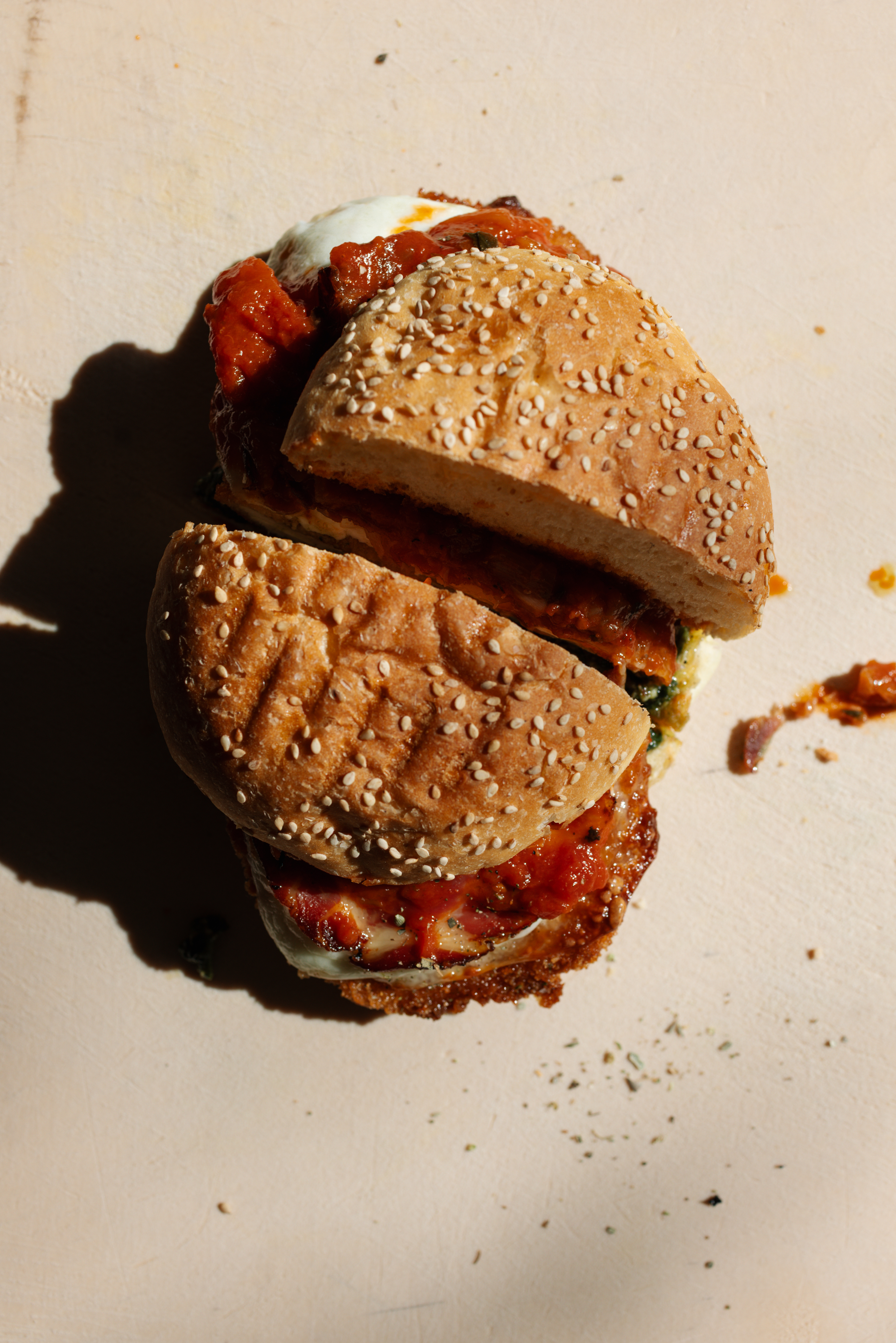 a sandwich with meat and sauce