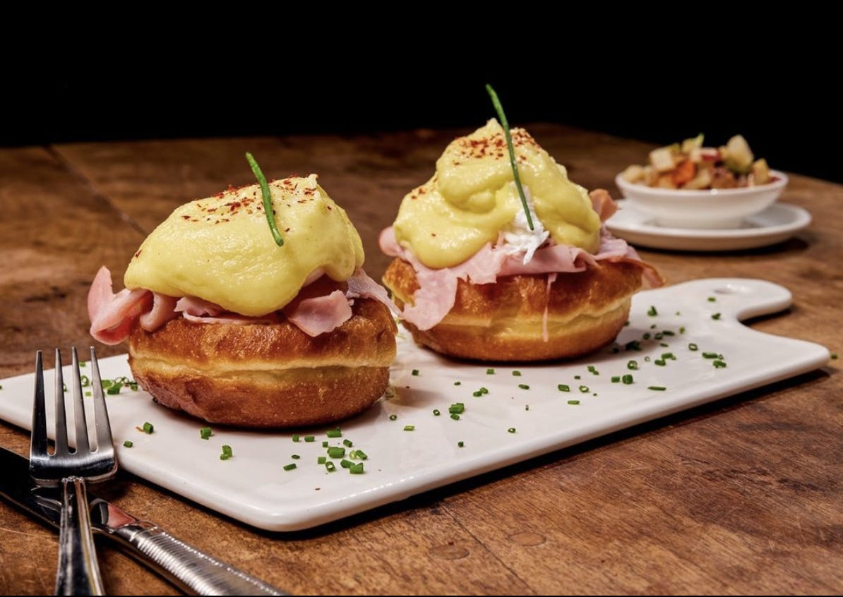 Oeufs Bénédicte - Eggs Benedict Pandor