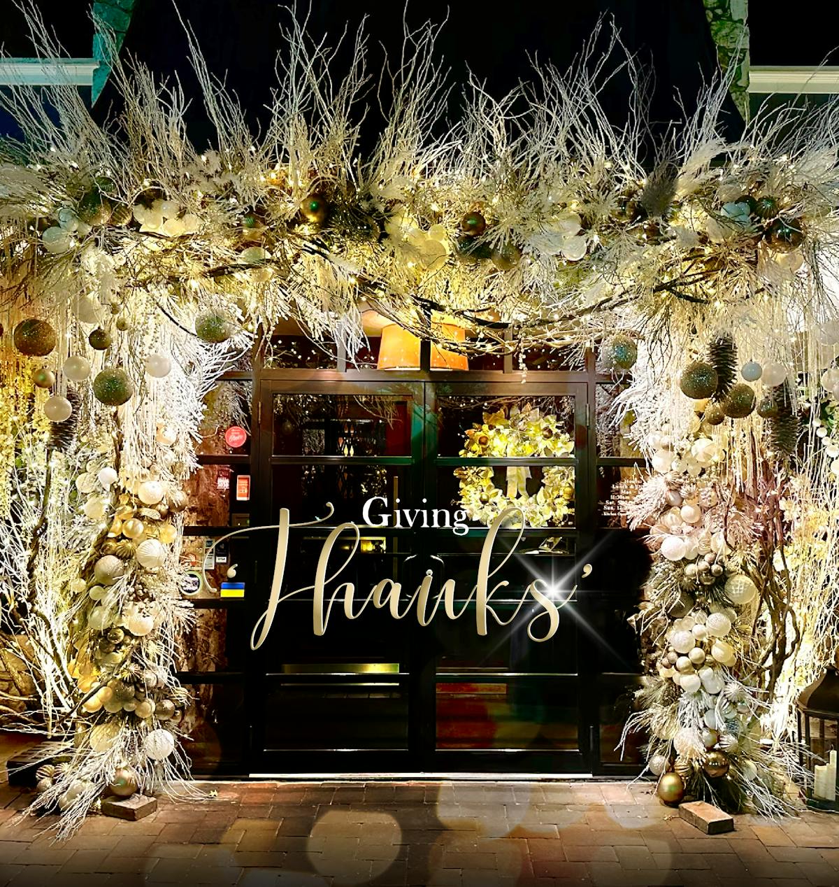 OCEANOS FRONT EXTERIOR DECORATED WONDERLAND