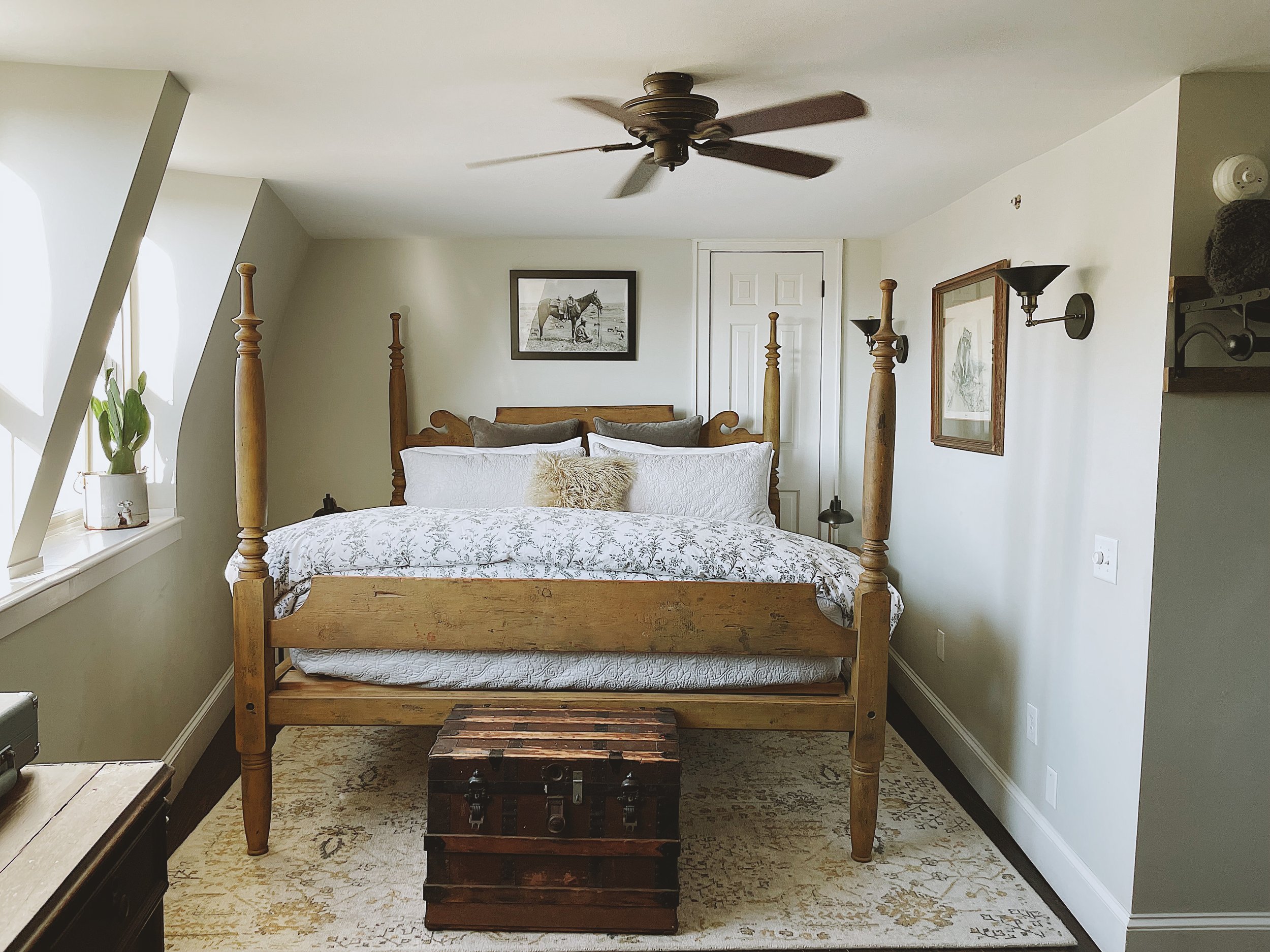 a master room with brown decorations