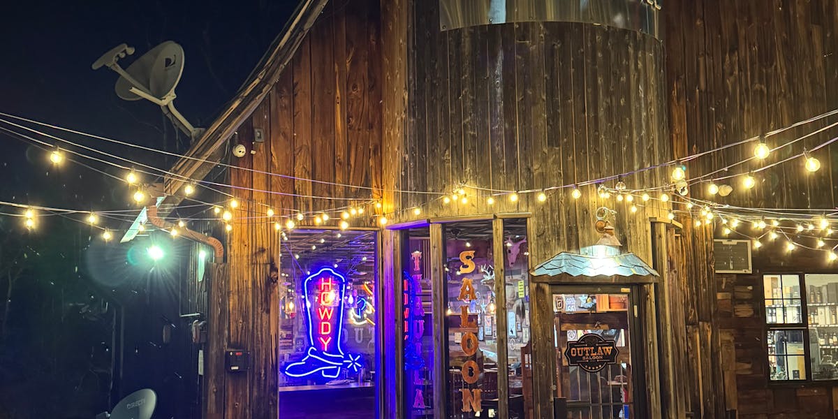 Menus | Outlaw Saloon in Chestnut Ridge, NY