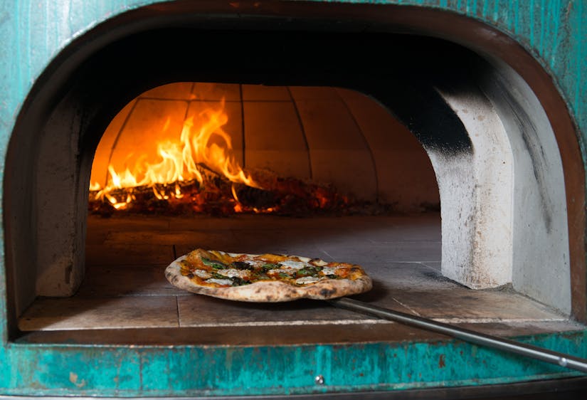 Essential Accessories You Need for a Pizza Oven - Foodscene