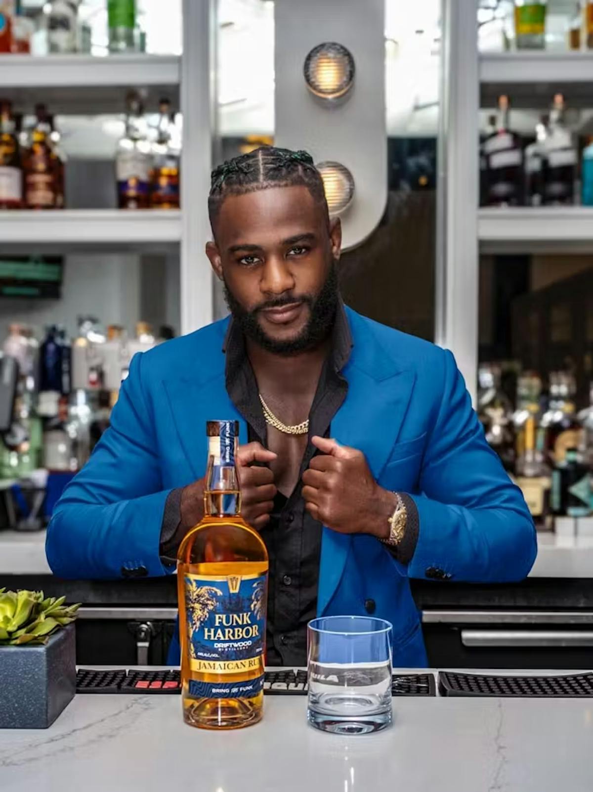 UFC STAR ALJAMAIN STERLING HOSTS UFC 315 AT EIGHT LOUNGE