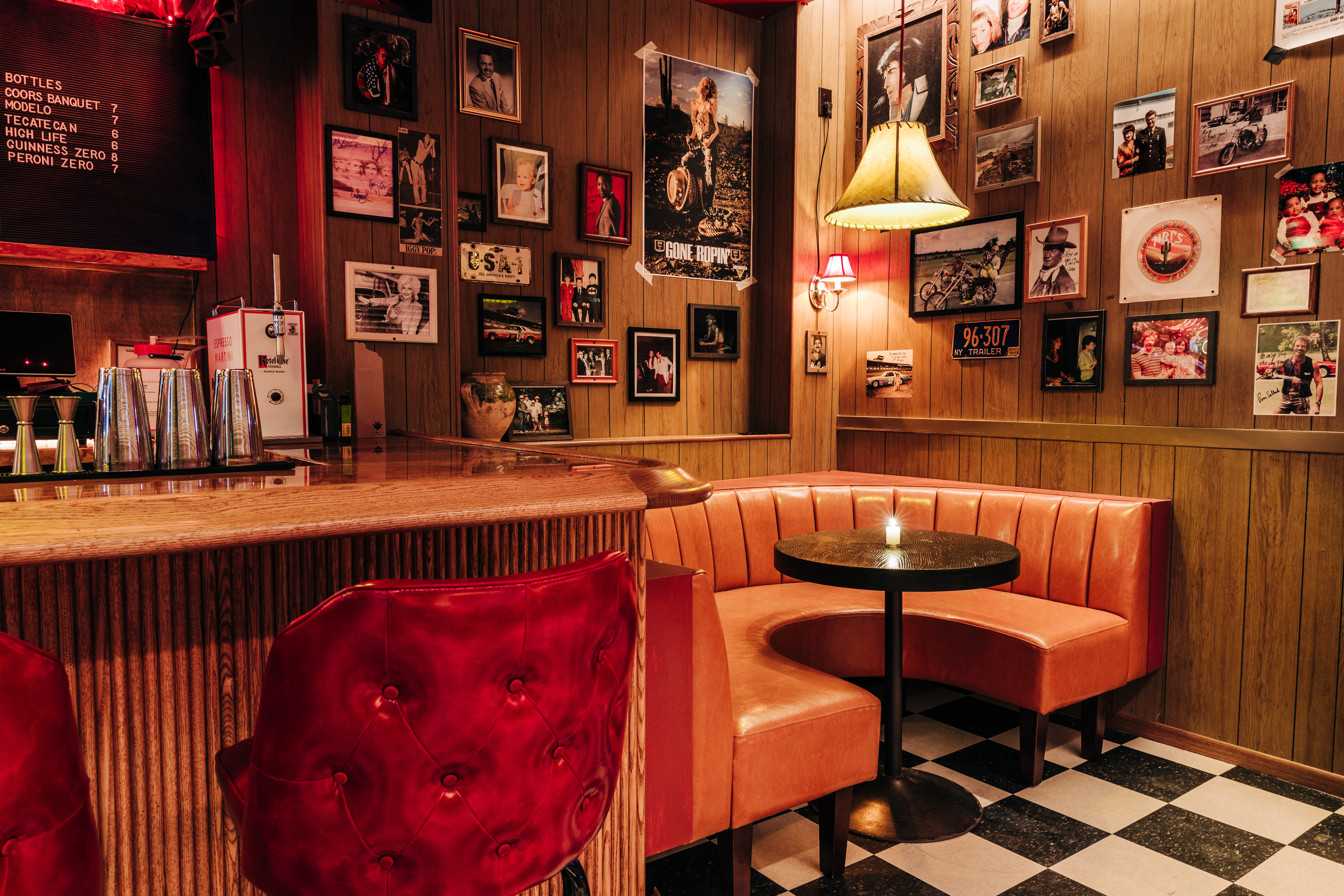 Bar photo 2