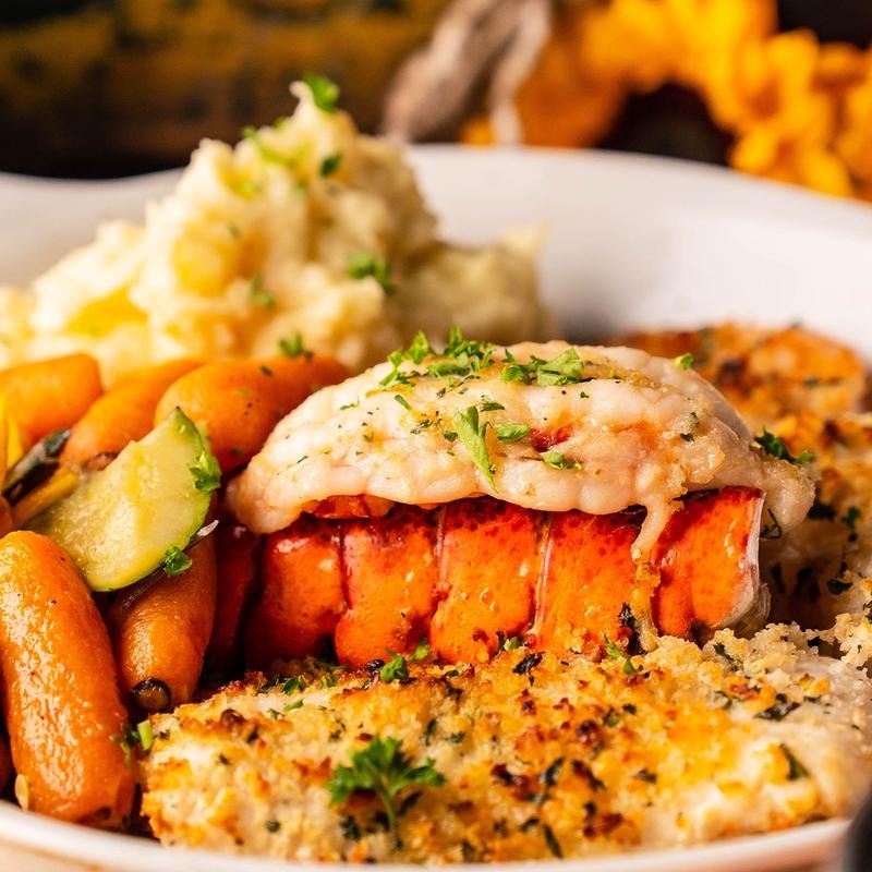 Dinner | The Crazy Crab | Seafood Restaurant in Hilton Head Island, SC