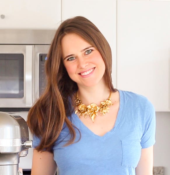 Lindsay Farr headshot