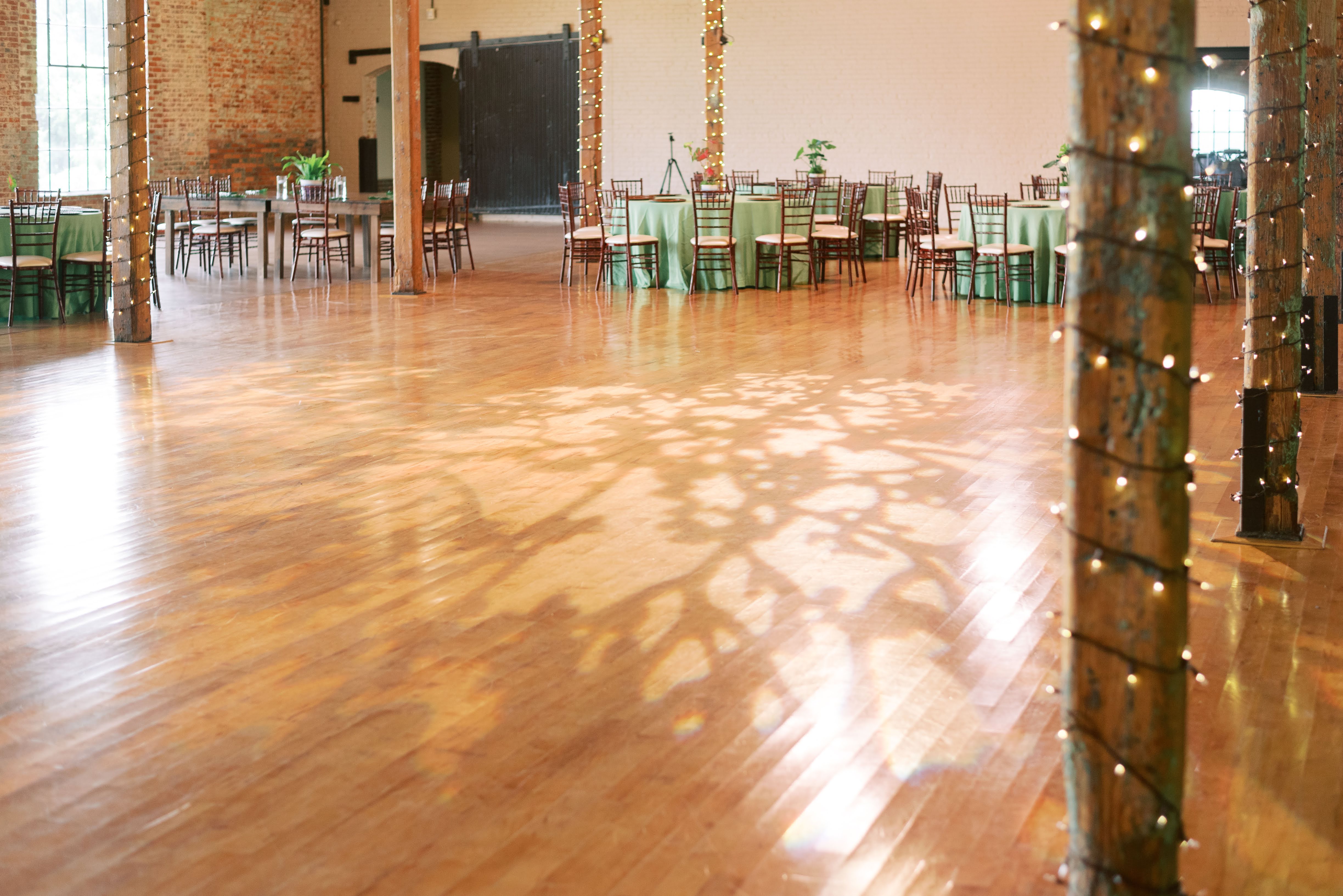 a room with a table and chairs