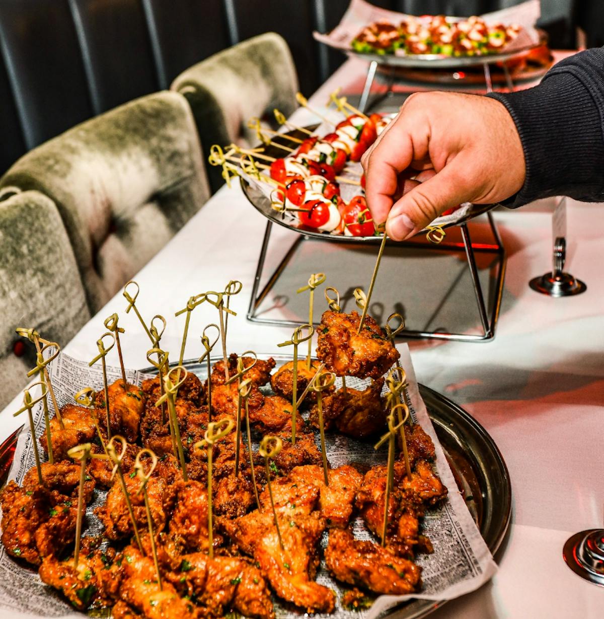 Benefits of Hosting Your Corporate Christmas Party at a Restaurant