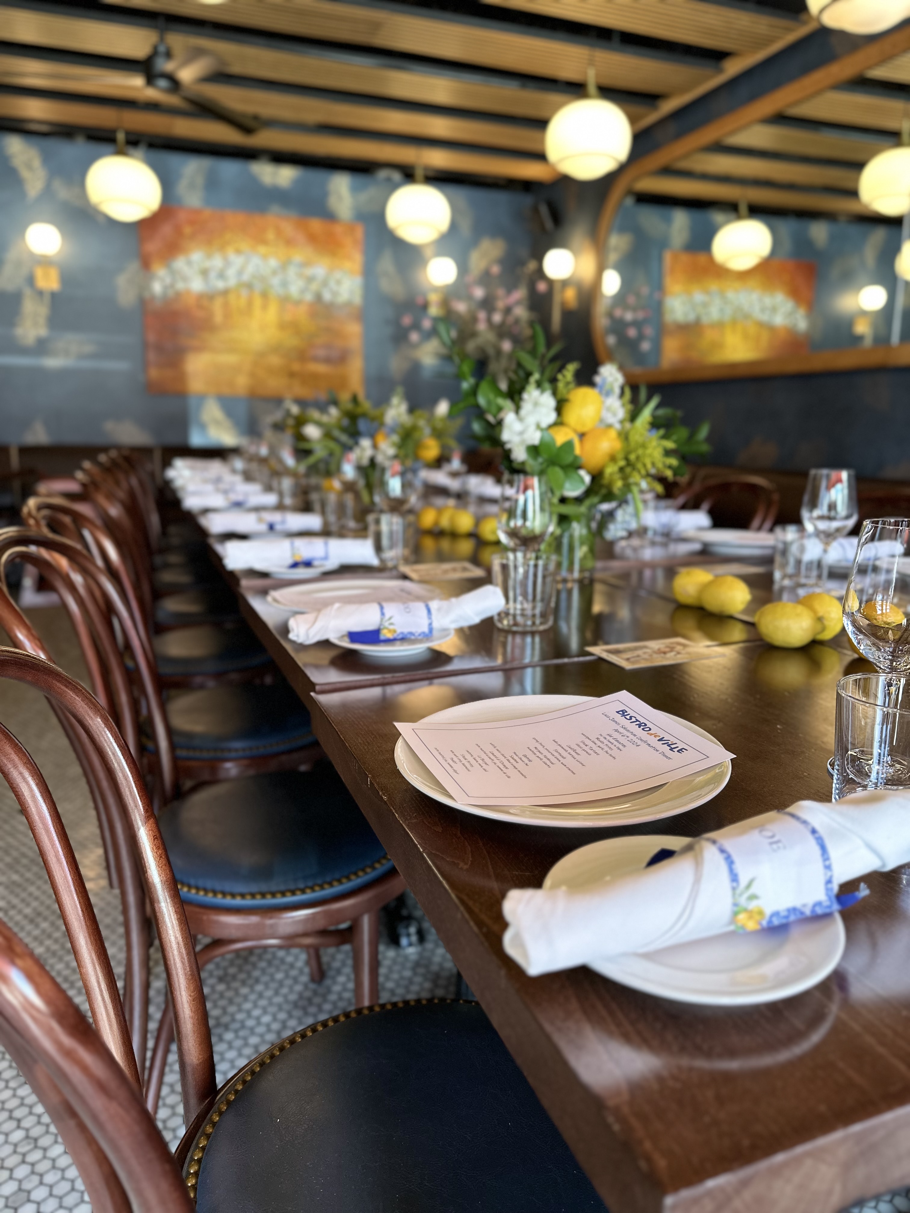 Set Table with lemons