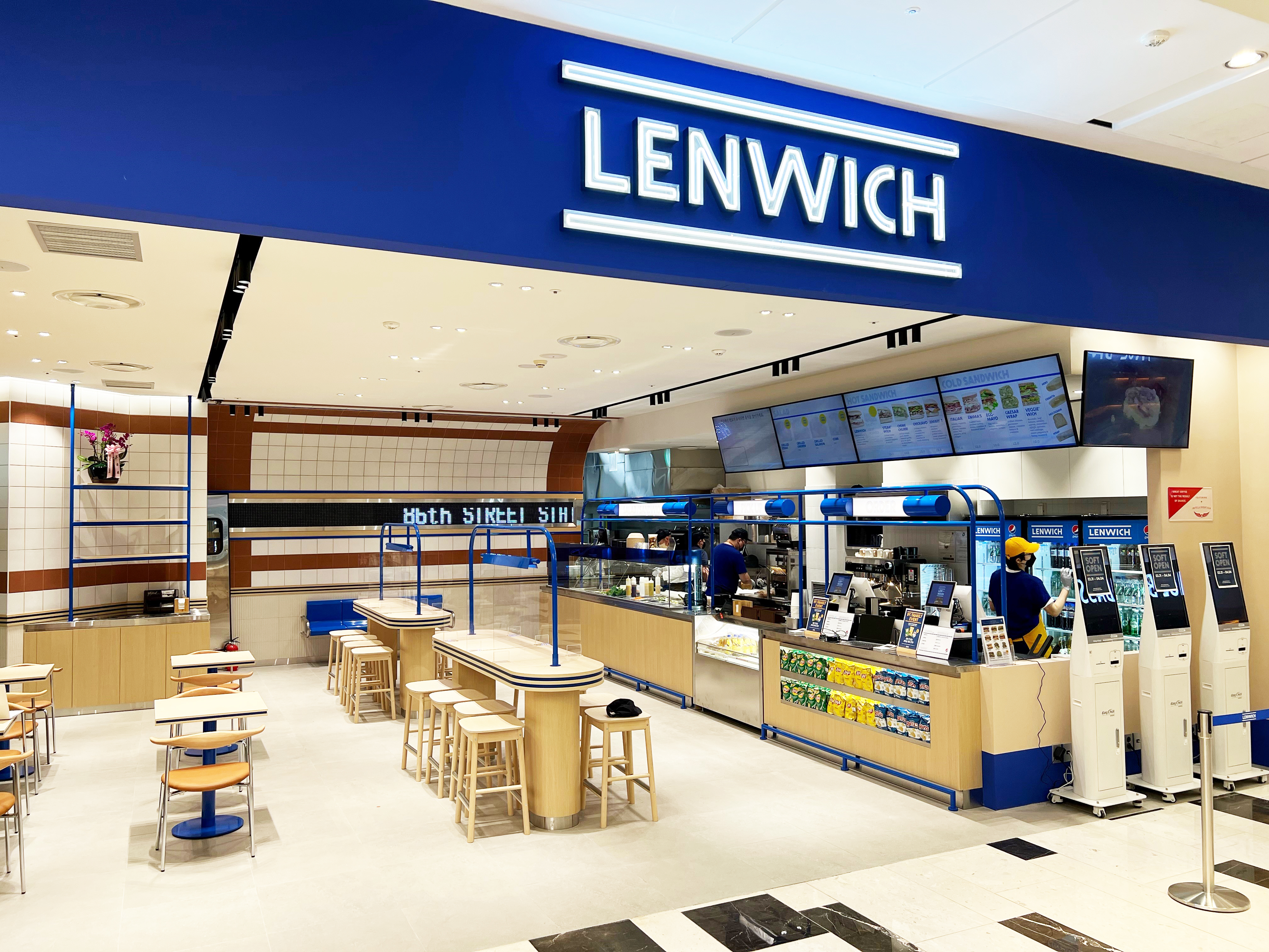 store front of Seoul Lenwich at IFC 