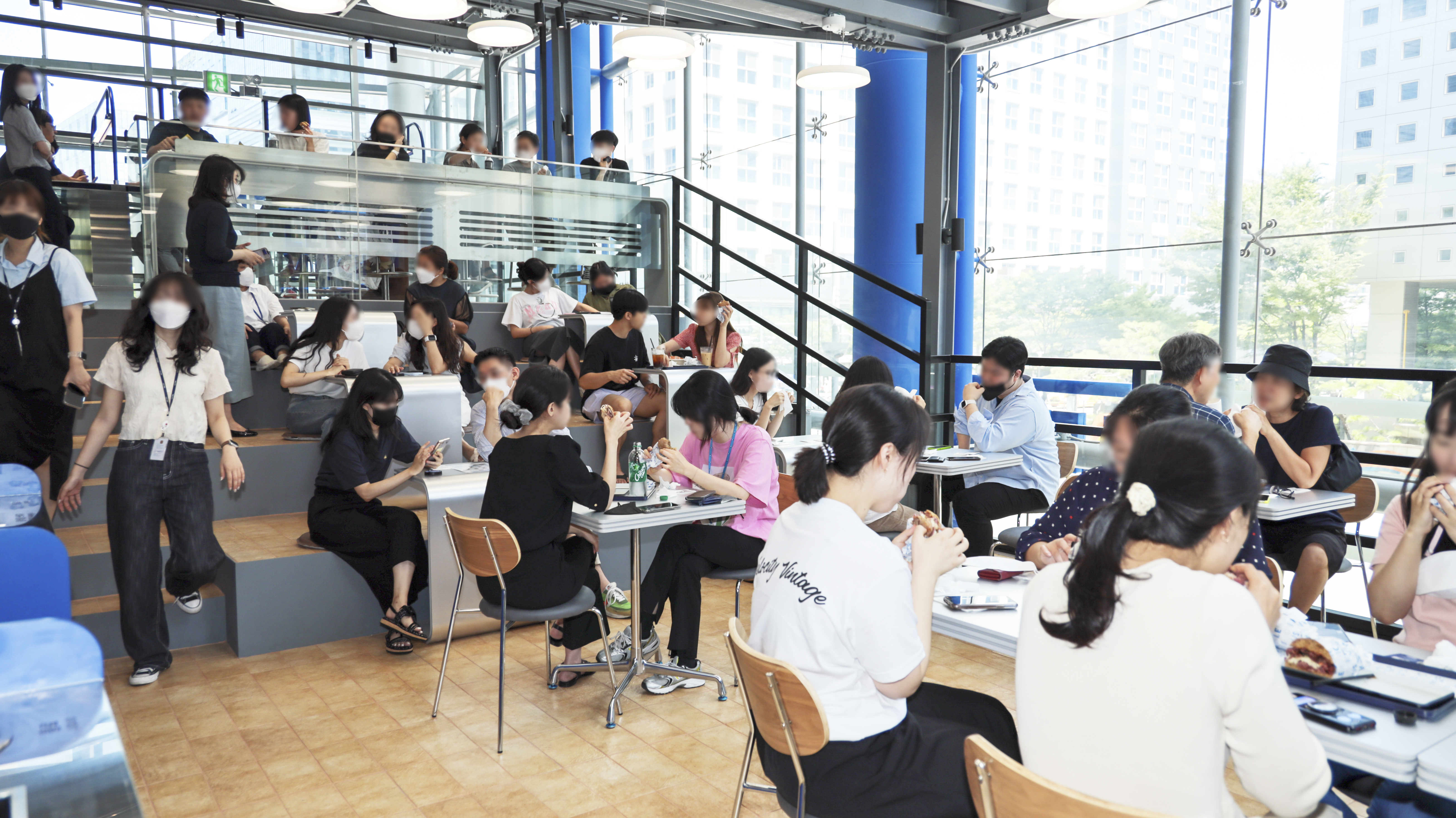 Seating Lenwich DMC Seoul 