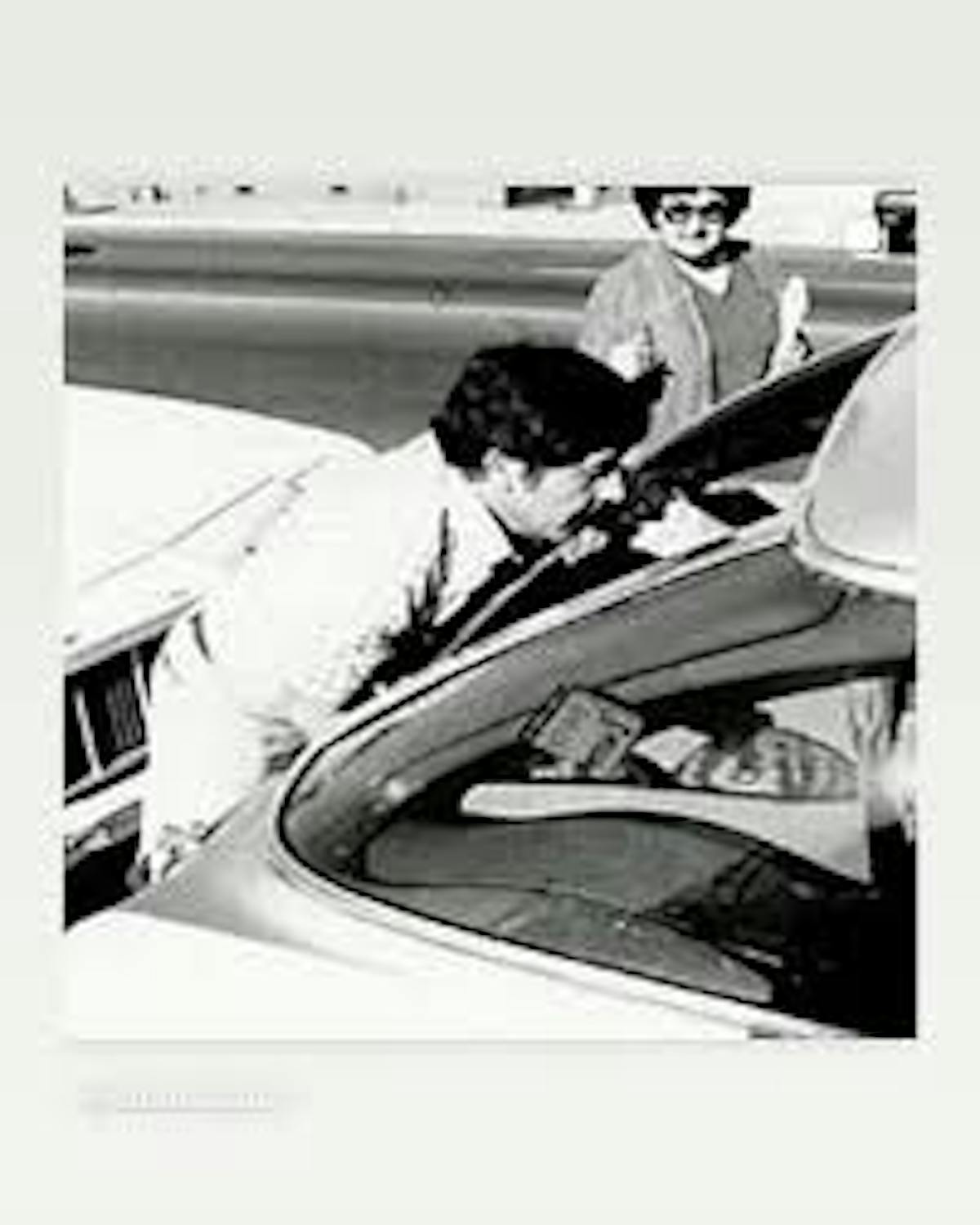 A picture of Tomas Silva, Sr. loading up a va