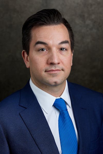 Photo of Craig Carey