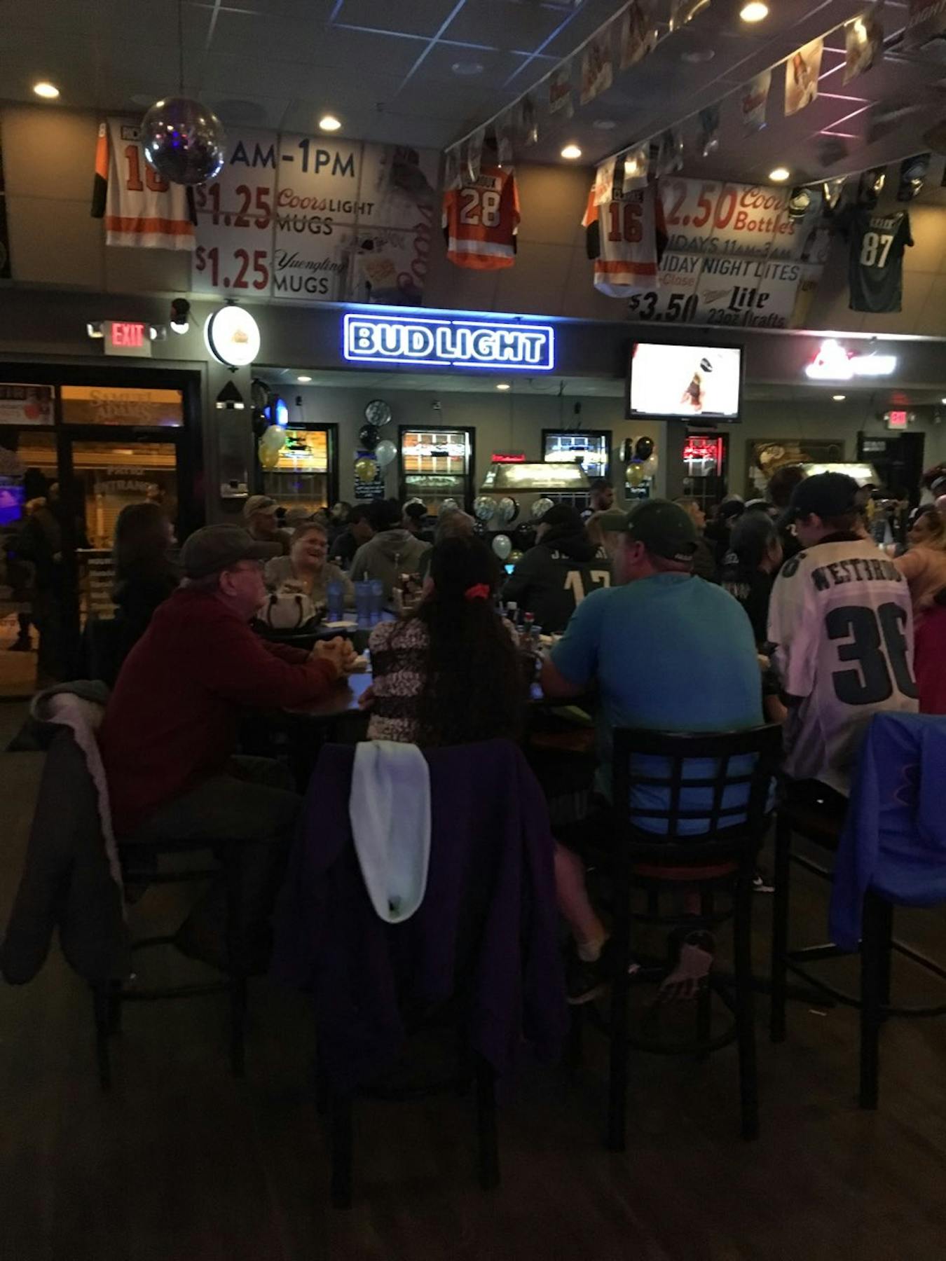 Friendly Faces Racks Pub & Grill