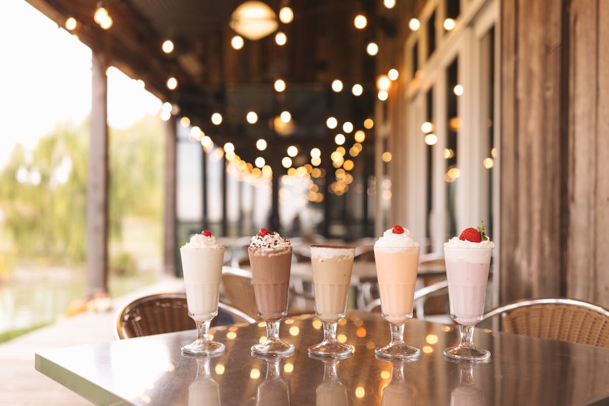 Shakes