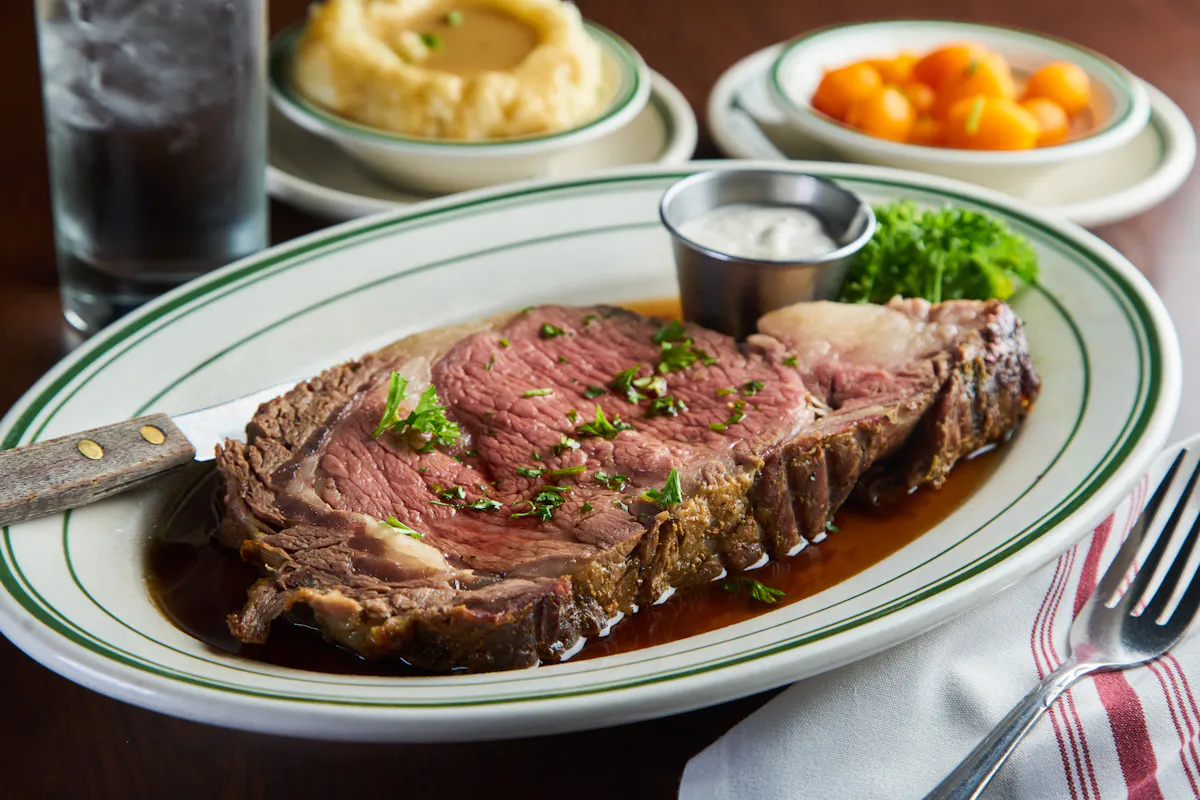 Menus | Miller's Pub | American Restaurant in Chicago, Illinois