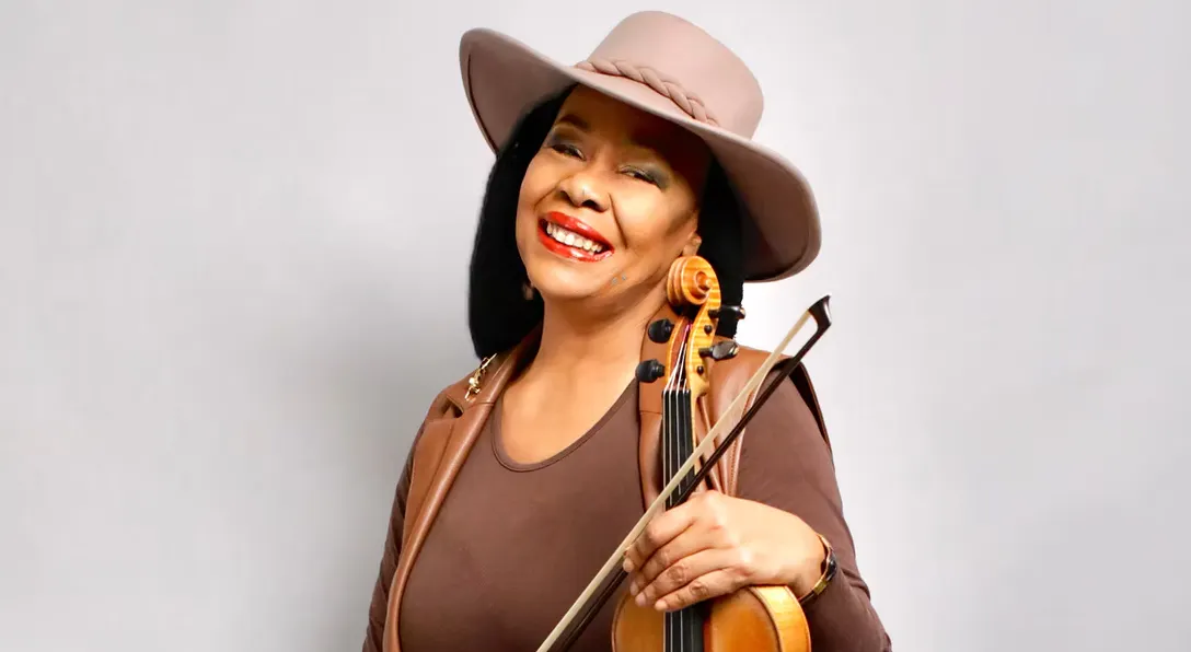 Karen Briggs (9:00 PM)