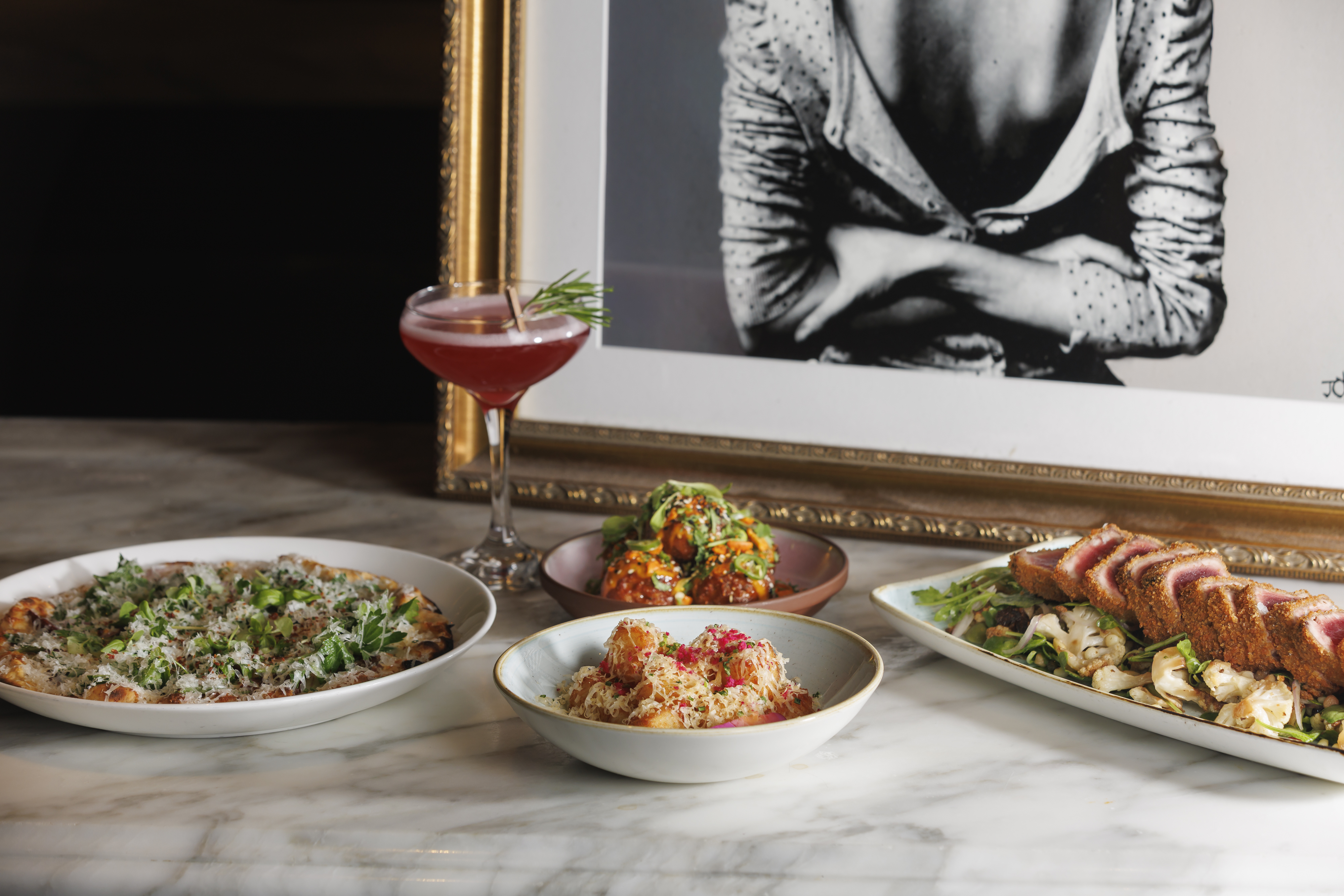 Multiple Dinner Plates