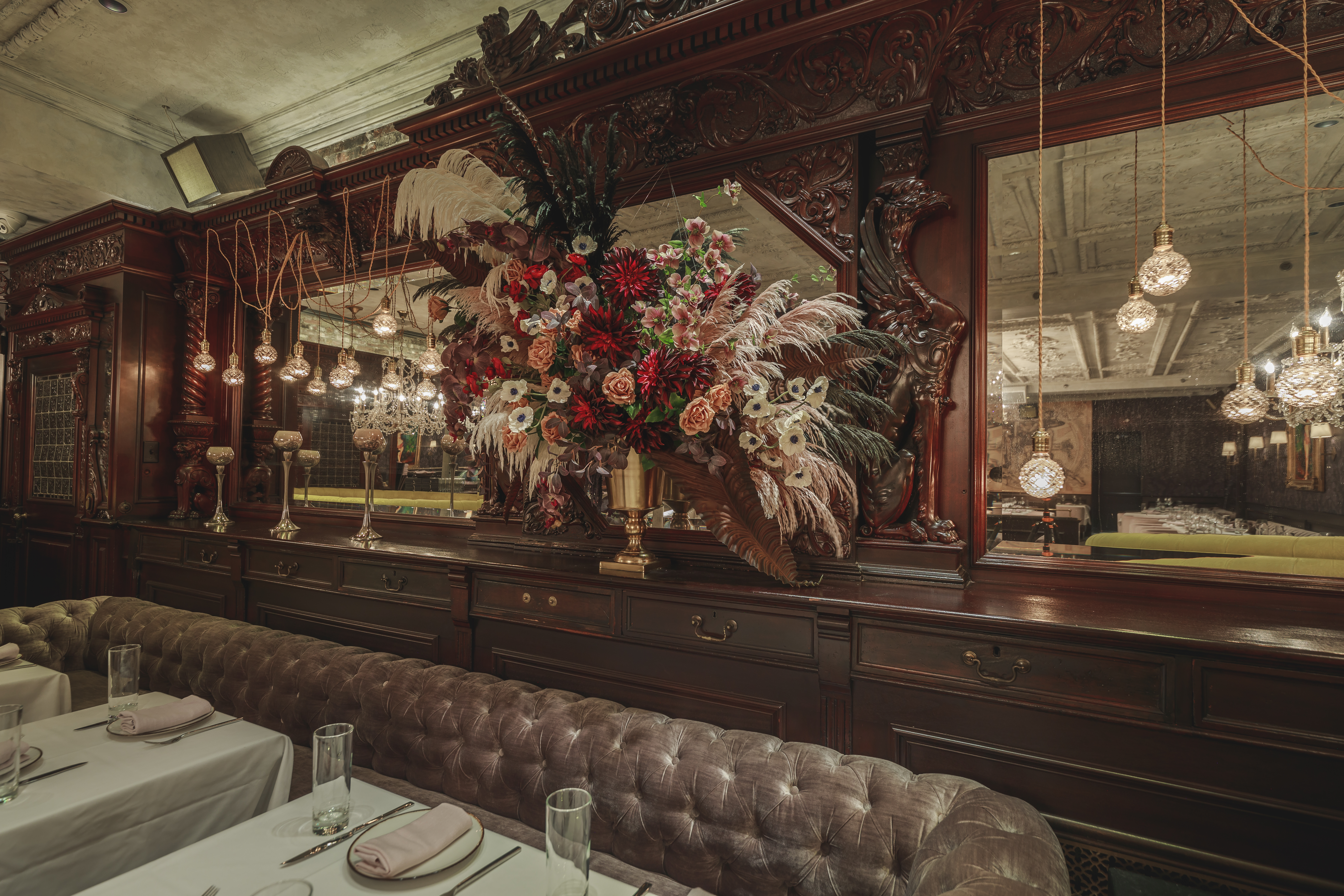 Main Dining Room Decorations