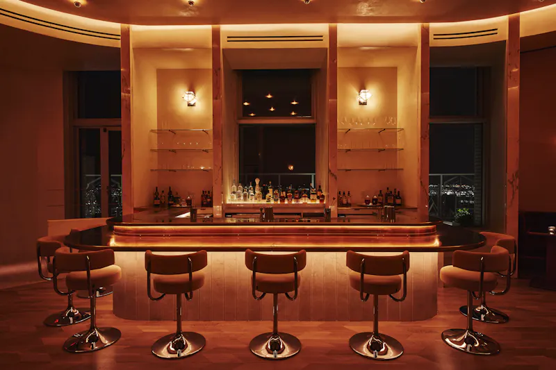 Bar photo 2