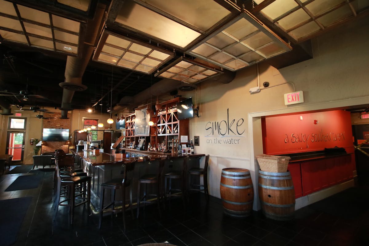 a dining room area