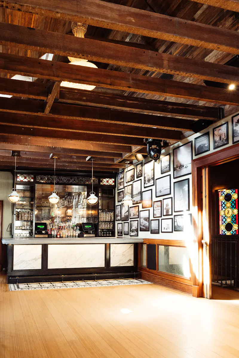 Bar photo 2