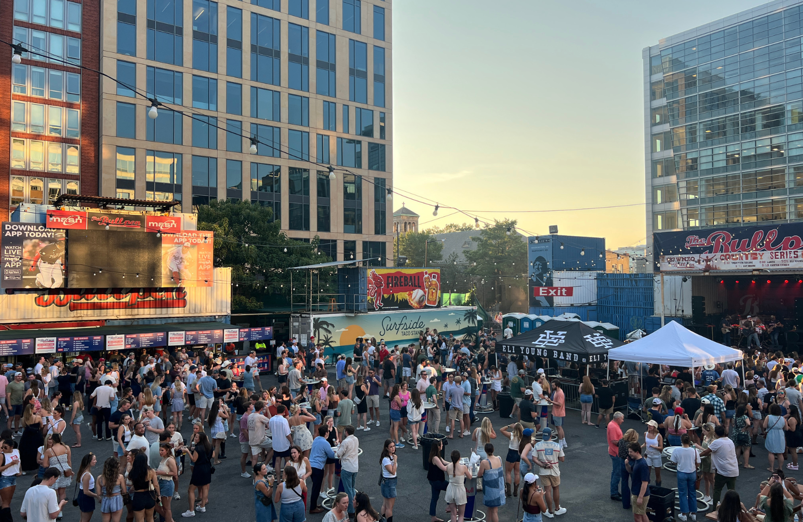 a large crowd of people