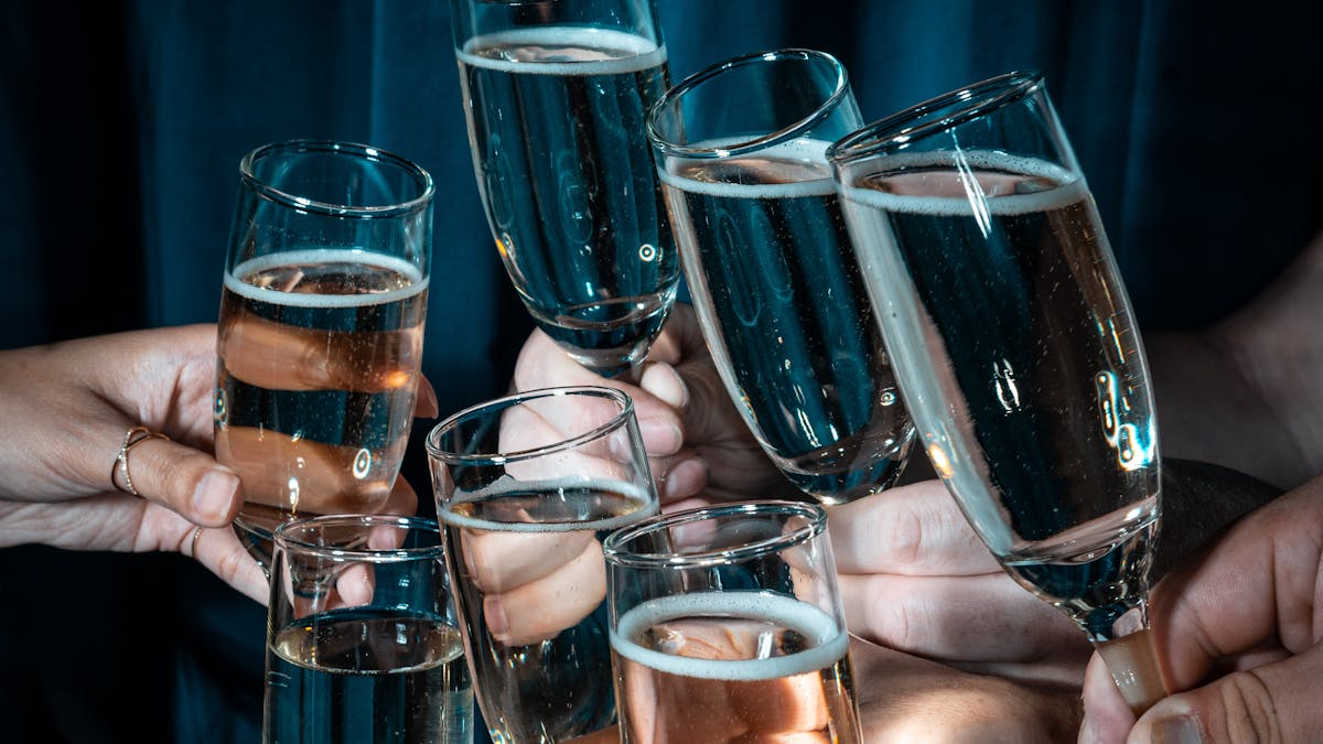 celebrate your next event with drinks, happy hour or brunch at Rivercrest in Astoria, Queens
