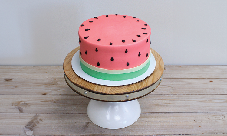 Watermelon Cake- Fun watermelon decorations