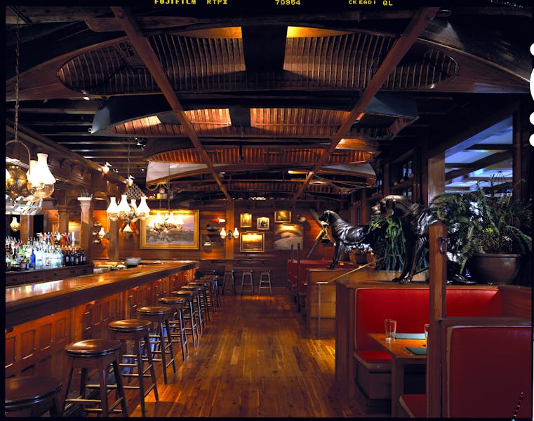 Tower Oaks Lodge Specials Clyde's American Bar & Restaurant