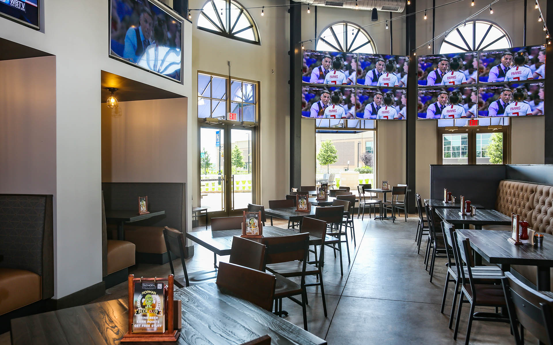 Duckworth's Grill & Taphouse cover